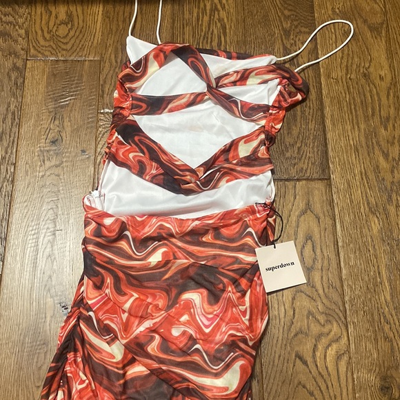 Superdown Red Swirl Mini Dress - Picture 5 of 8